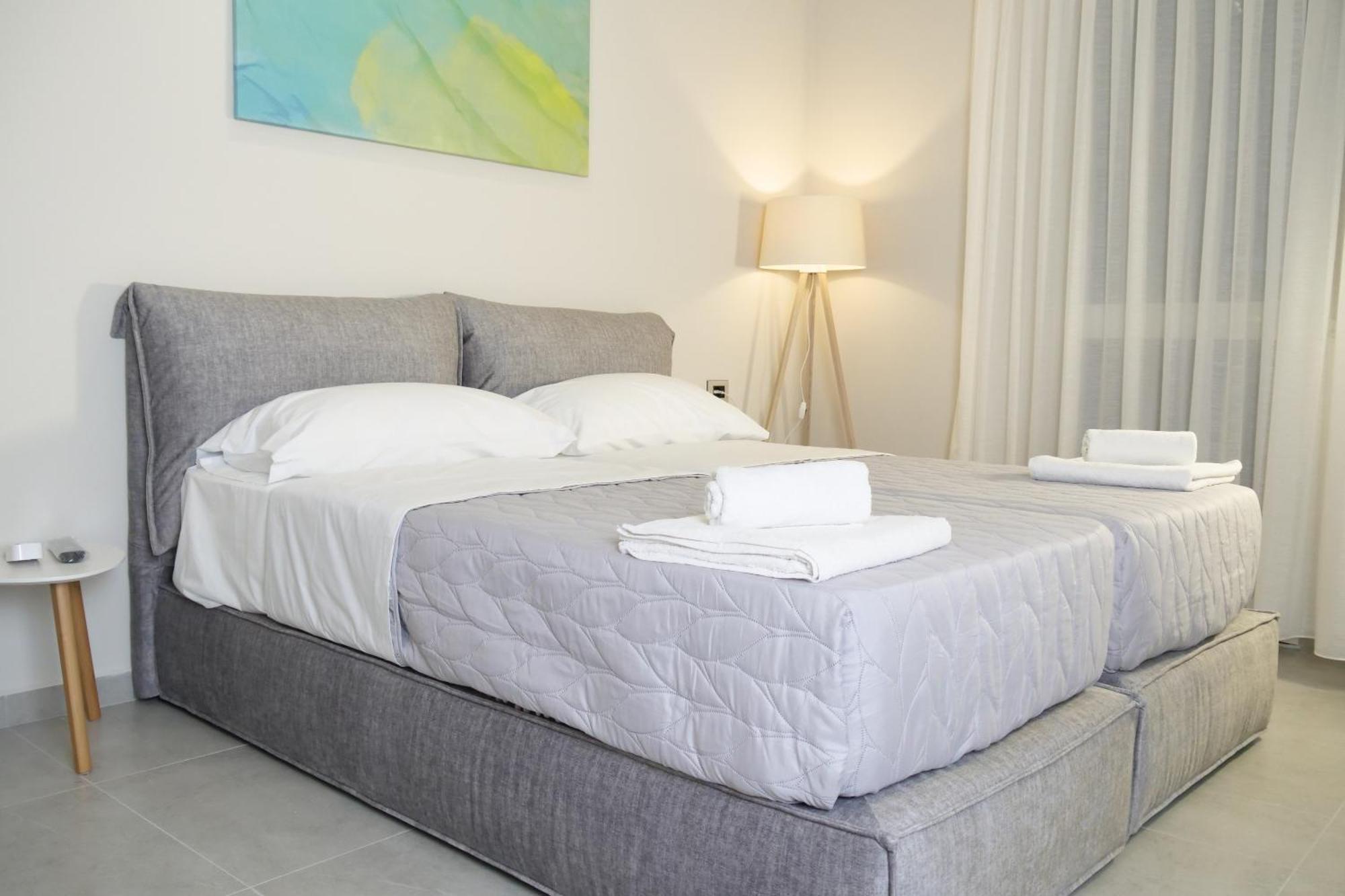 Stay-Five Rooms & Apartments Shkodër Extérieur photo