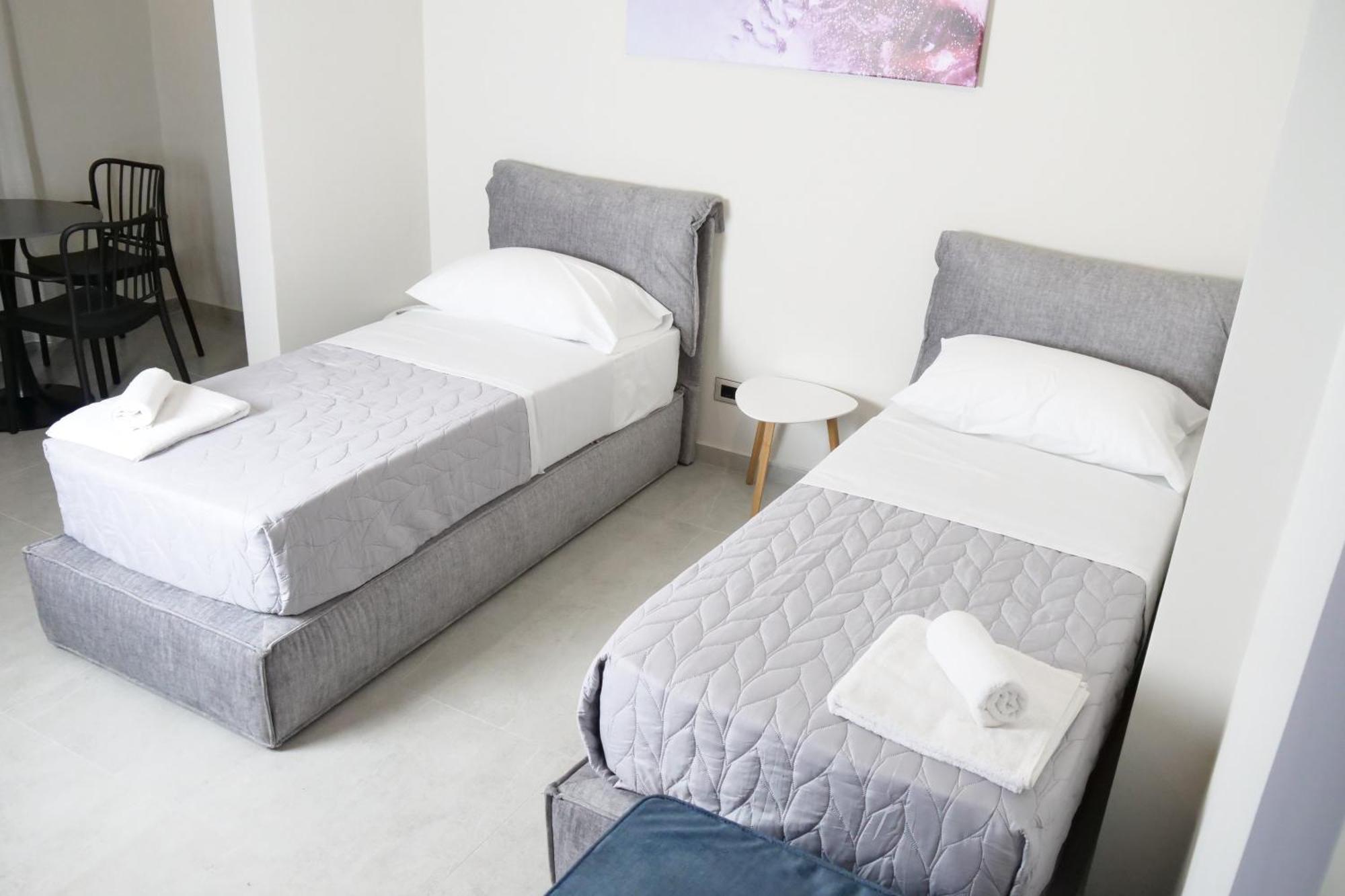 Stay-Five Rooms & Apartments Shkodër Extérieur photo