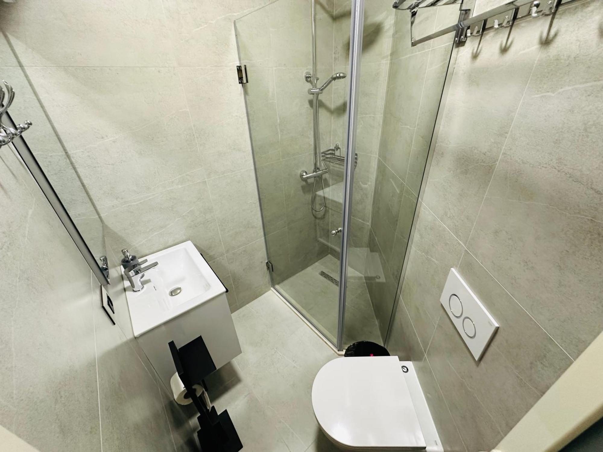 Stay-Five Rooms & Apartments Shkodër Extérieur photo