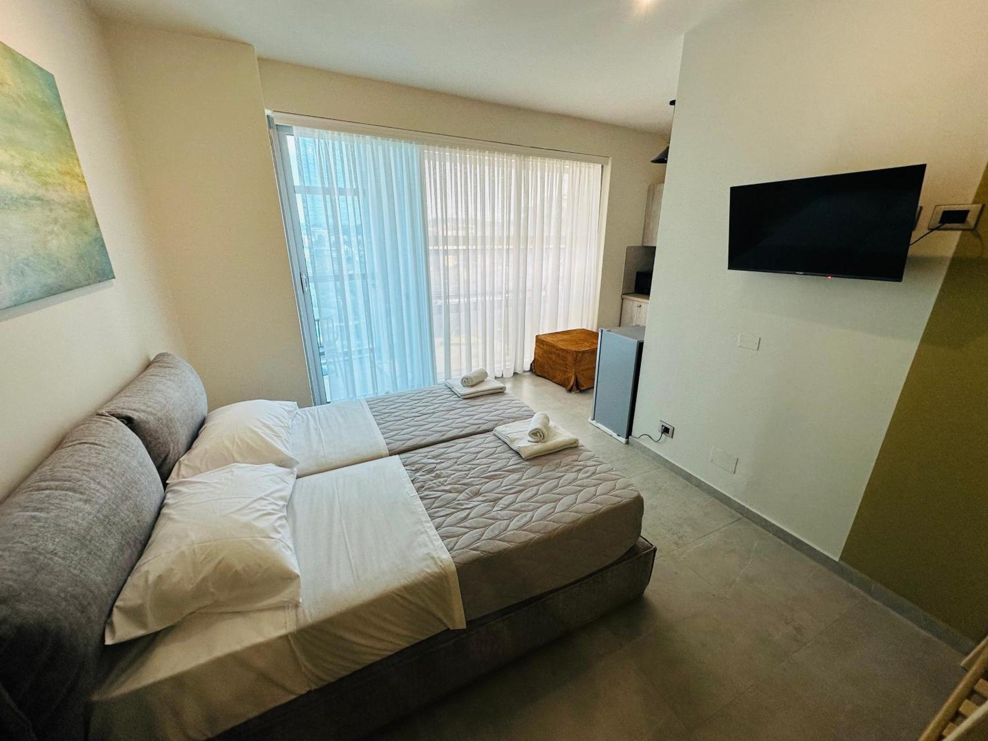 Stay-Five Rooms & Apartments Shkodër Extérieur photo