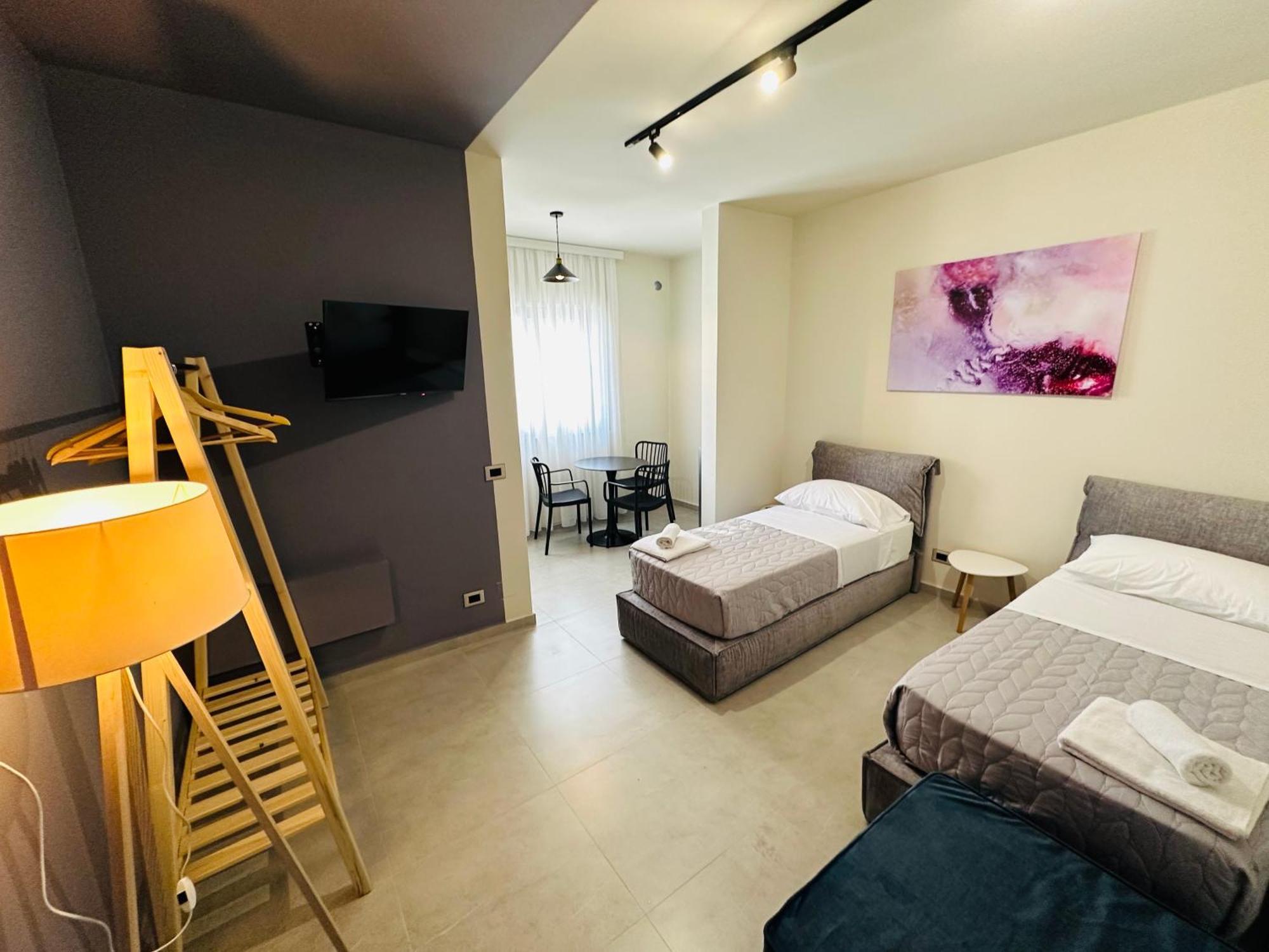 Stay-Five Rooms & Apartments Shkodër Extérieur photo