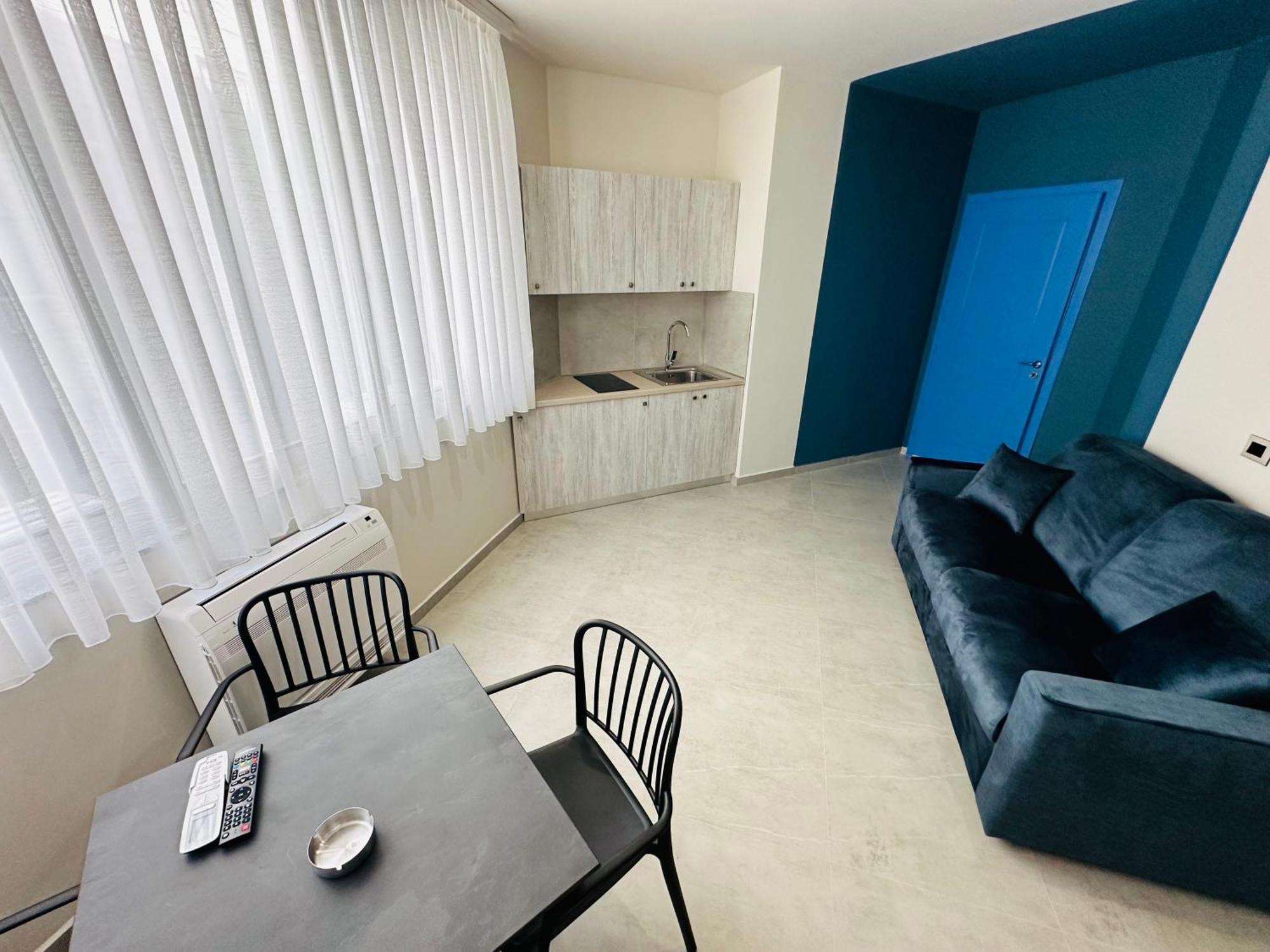 Stay-Five Rooms & Apartments Shkodër Extérieur photo