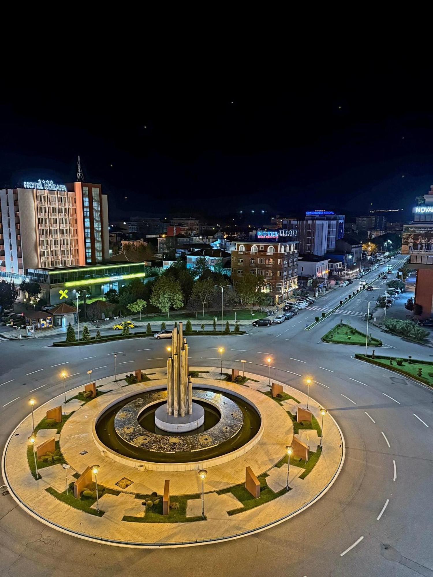 Stay-Five Rooms & Apartments Shkodër Extérieur photo