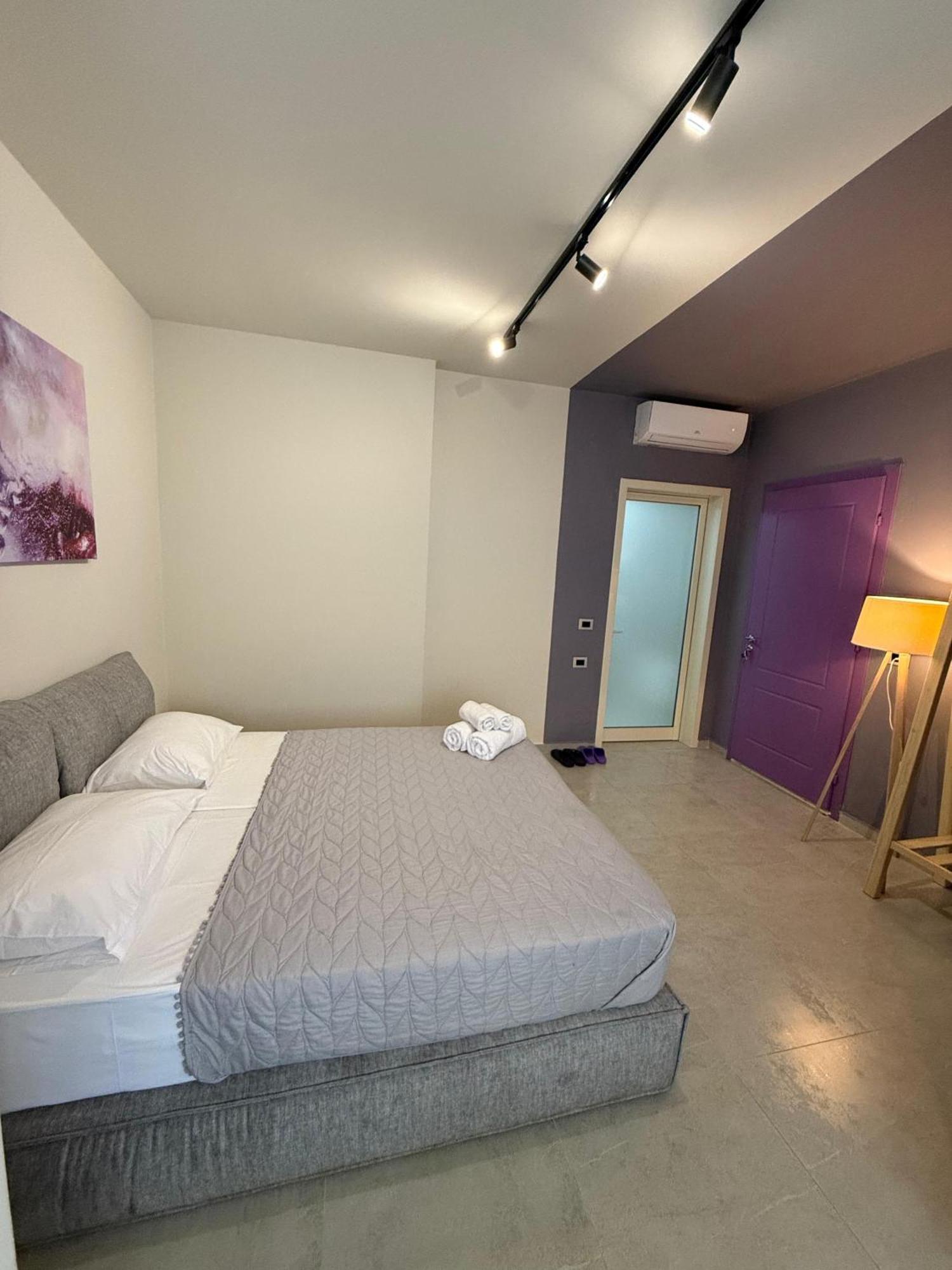 Stay-Five Rooms & Apartments Shkodër Extérieur photo