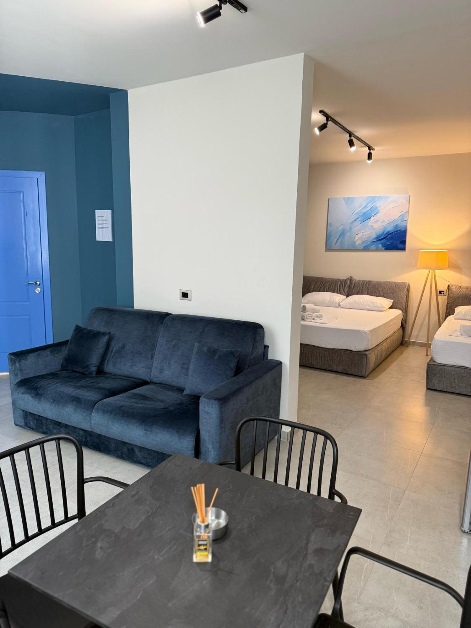 Stay-Five Rooms & Apartments Shkodër Extérieur photo