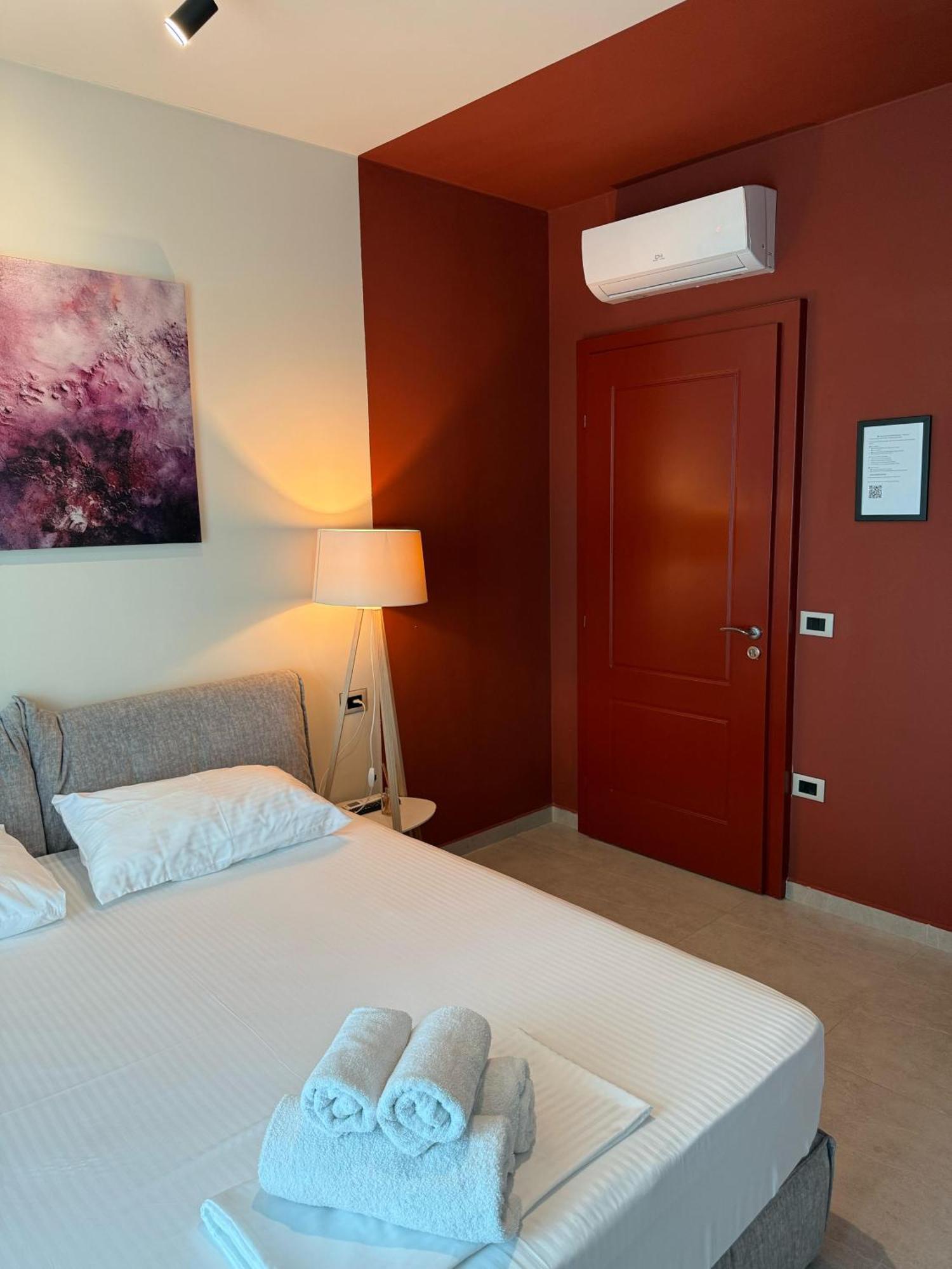 Stay-Five Rooms & Apartments Shkodër Extérieur photo